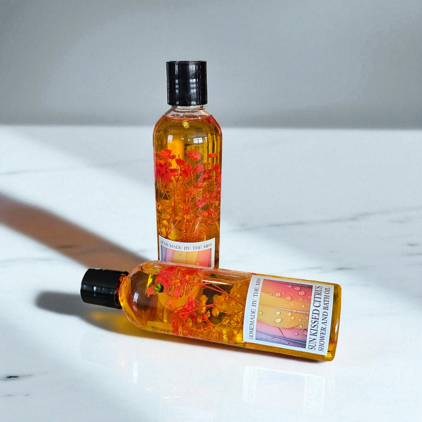 Sun Kissed Shower and Bath Oil (8oz) / Huile de Douche et de Bain Baiser du Soleil (240 ml)