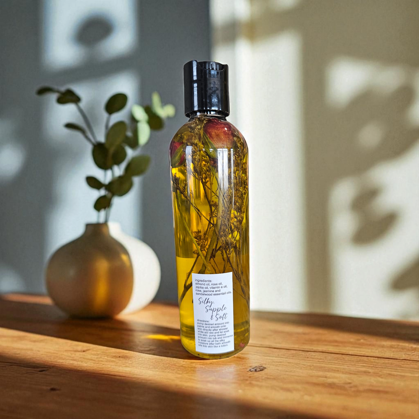 Rose and Jasmine Shower and Bath Oil (8oz) / Huile de douche et de bain à la rose et au jasmin (240 ml)