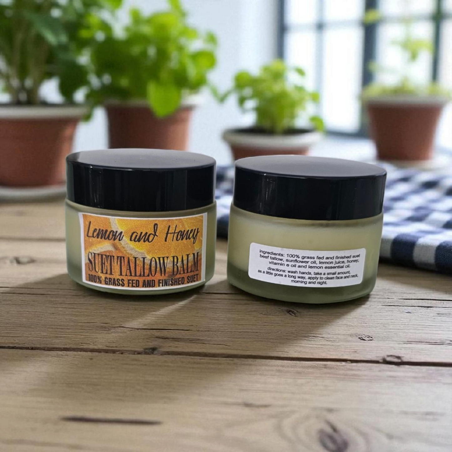 Lemon and Honey Suet Tallow (2oz frosted glass jar) / Suif de se graisse citron et miel (pot en verre givré de 2 oz)