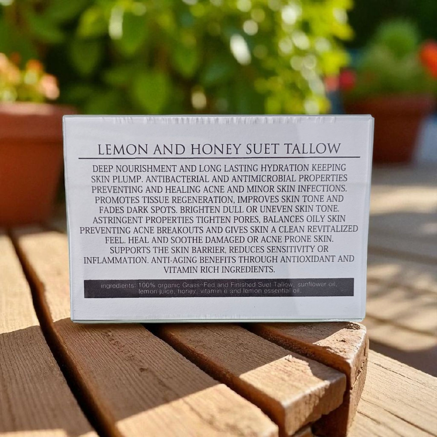 Lemon and Honey Suet Tallow (2oz frosted glass jar) / Suif de se graisse citron et miel (pot en verre givré de 2 oz)