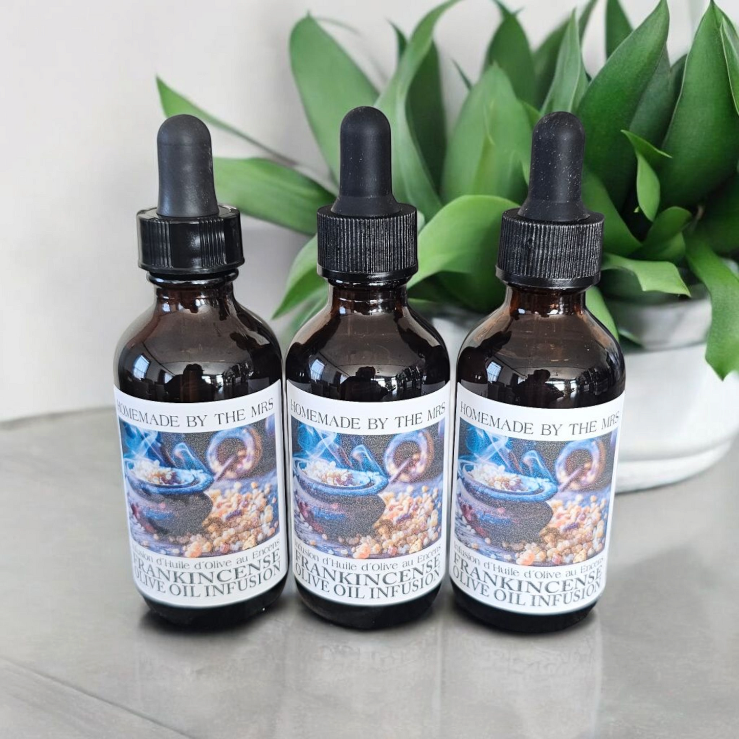 Frankincense Resin Infused Herbal Olive Oil / Huile d'olive aux herbes infusée à la résine d'encens