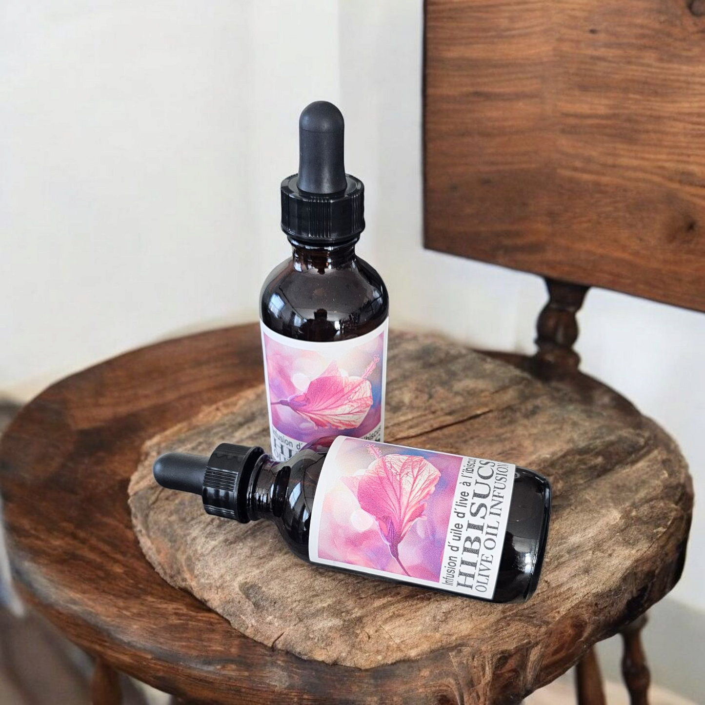 Hibiscus Olive Oil Windowsill Herbal Infusion (4oz) / Macérât Maison d’Hibiscus et d’Huile d’Olive (120 ml)