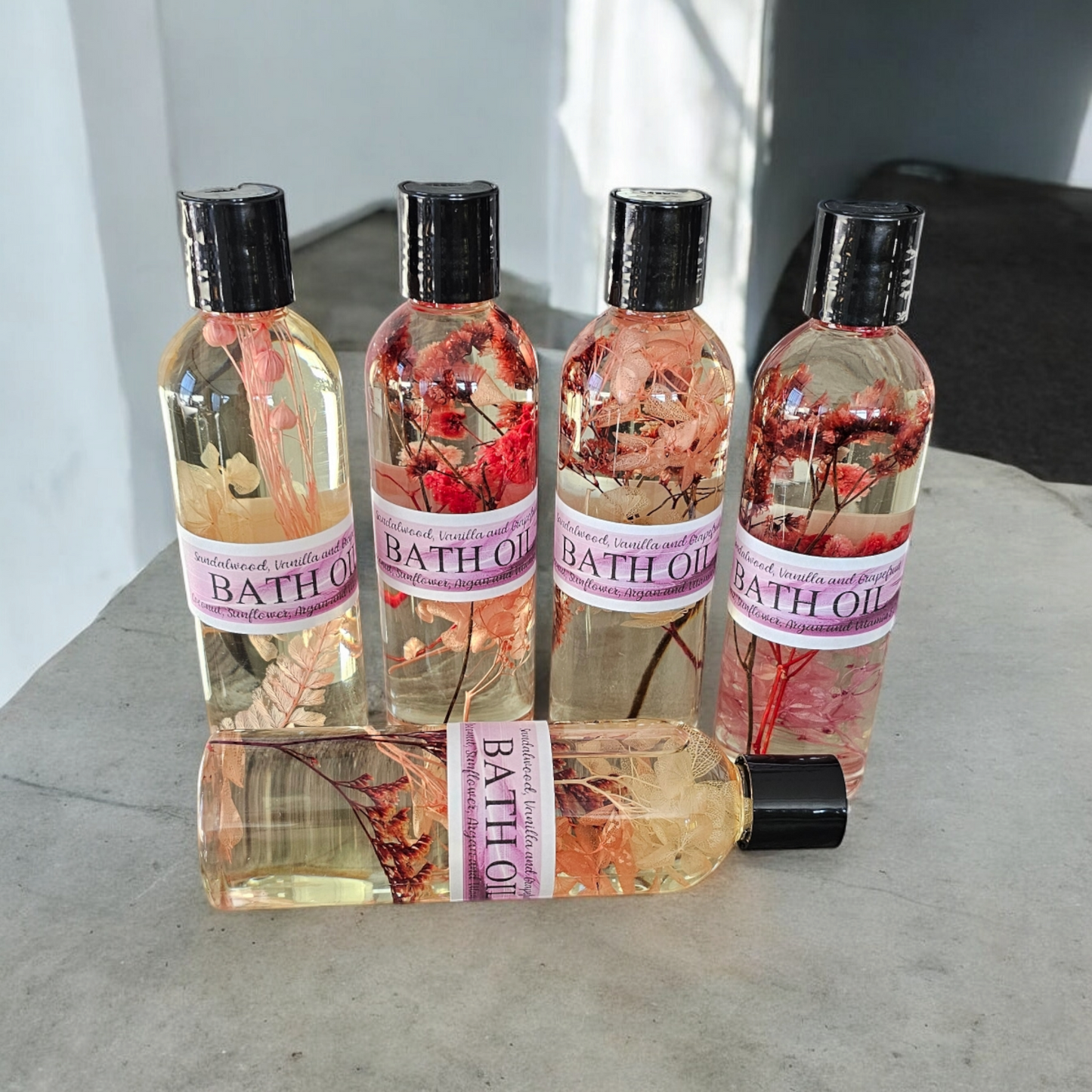 Shower and Bath Moisturizing Oils (8oz) / Huiles Hydratantes pour la Douche et le Bain (240 ml)