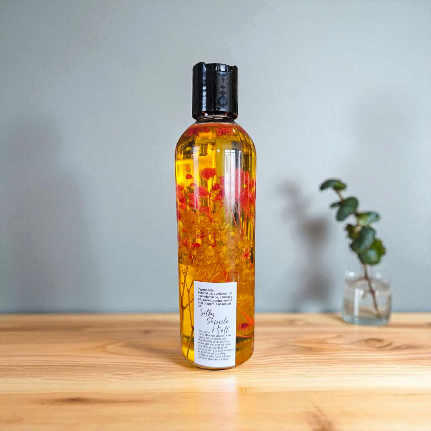 Sun Kissed Shower and Bath Oil (8oz) / Huile de Douche et de Bain Baiser du Soleil (240 ml)