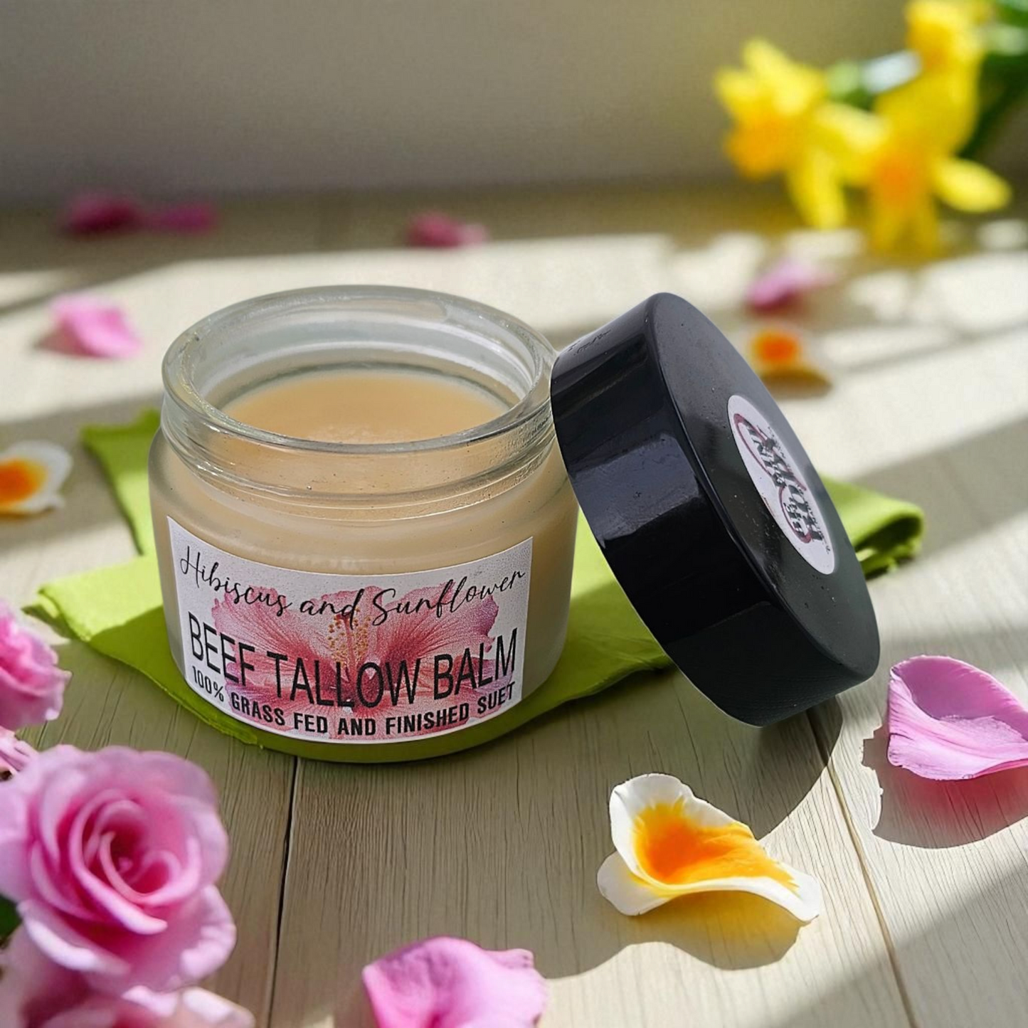 Hibiscus Sunflower Oil Suet Beef Tallow (2oz frosted glass jar)/Suif de Bœuf à l’Hibiscus et à l’Huile de Tournesol (pot en verre givré de 60 ml)