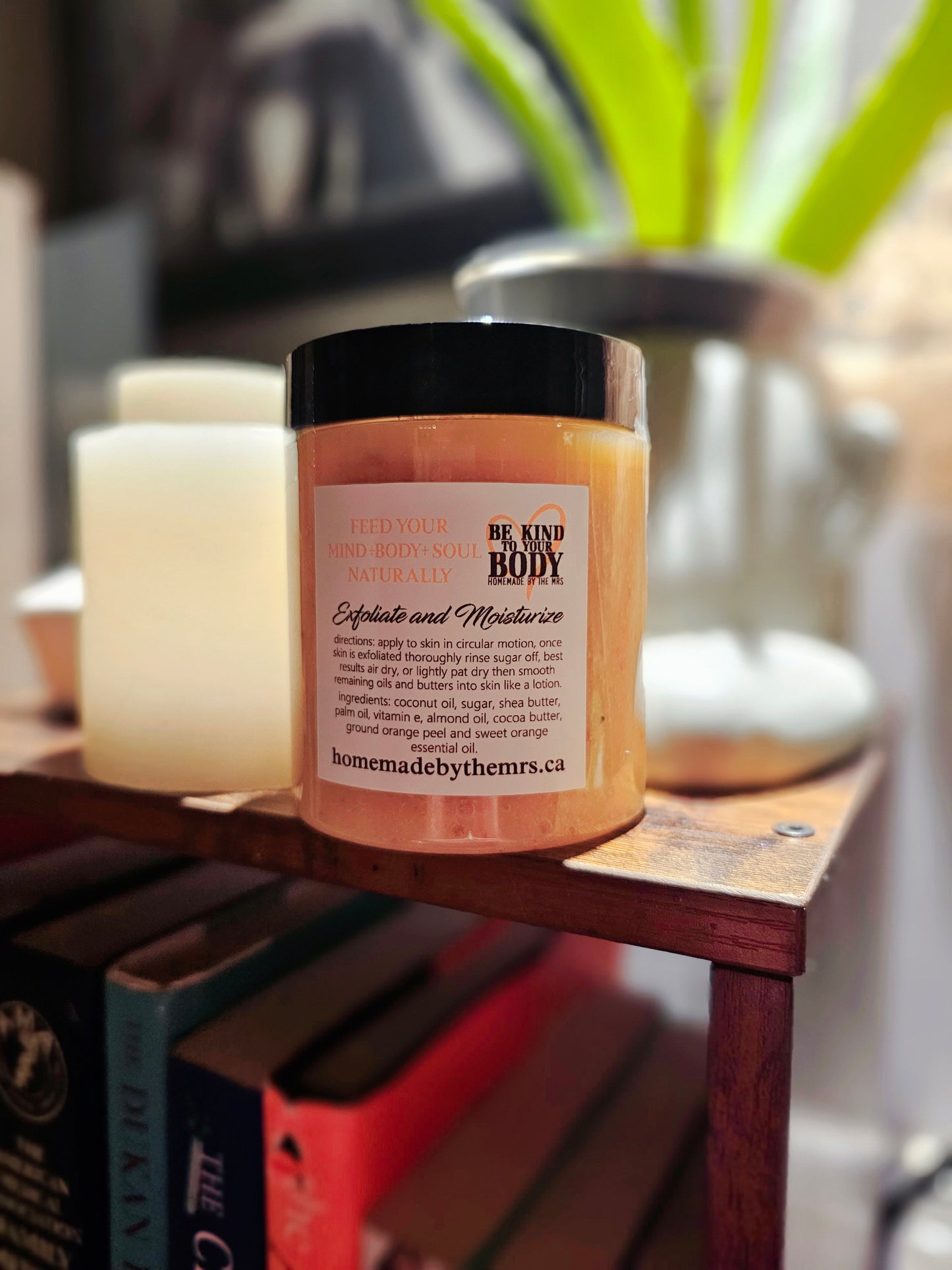 Sweet Orange Moisture Sugar Scrub Hand and Body/ Gommage au sucre hydratant à l'orange douce pour les mains et le corps