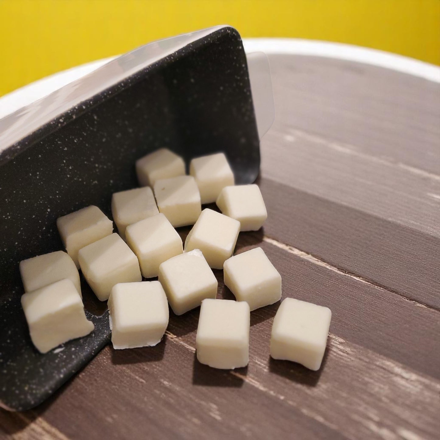 Hibiscus Bath Truffles (12 pack) / Truffes de Bain à l'Hibiscus (paquet de 12)
